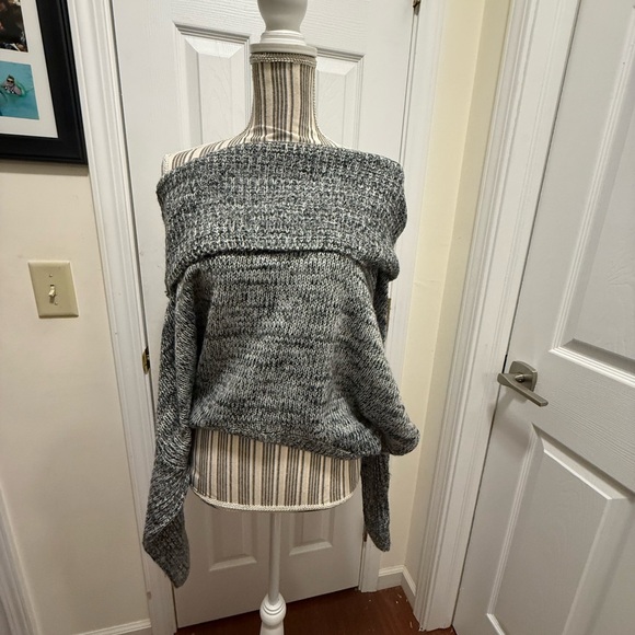 Grace and Lace Convertible Flip Sweater Marled Gray Medium - Picture 2 of 4